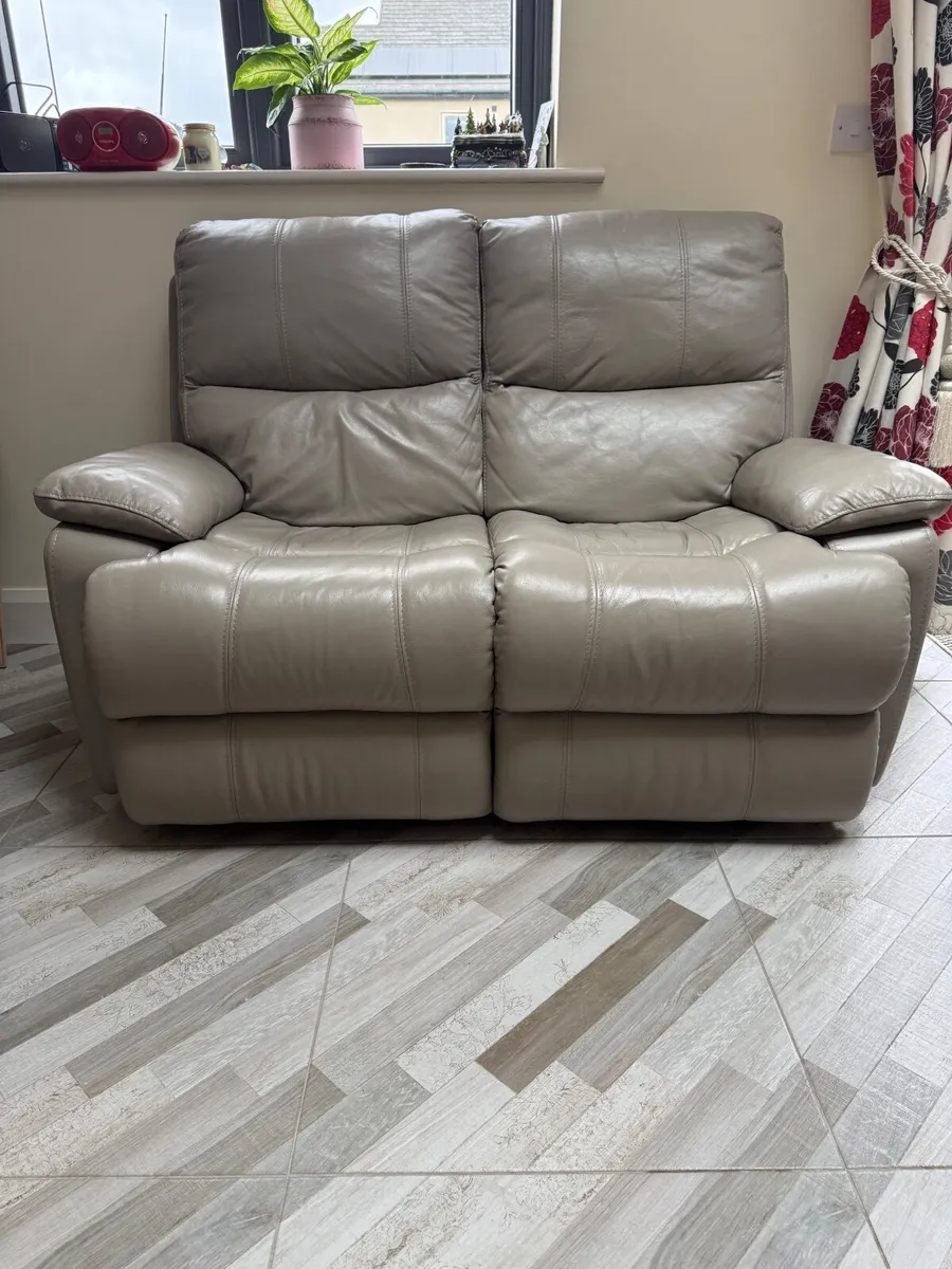 2 Seater Manual Recliner Sofa - Image 1