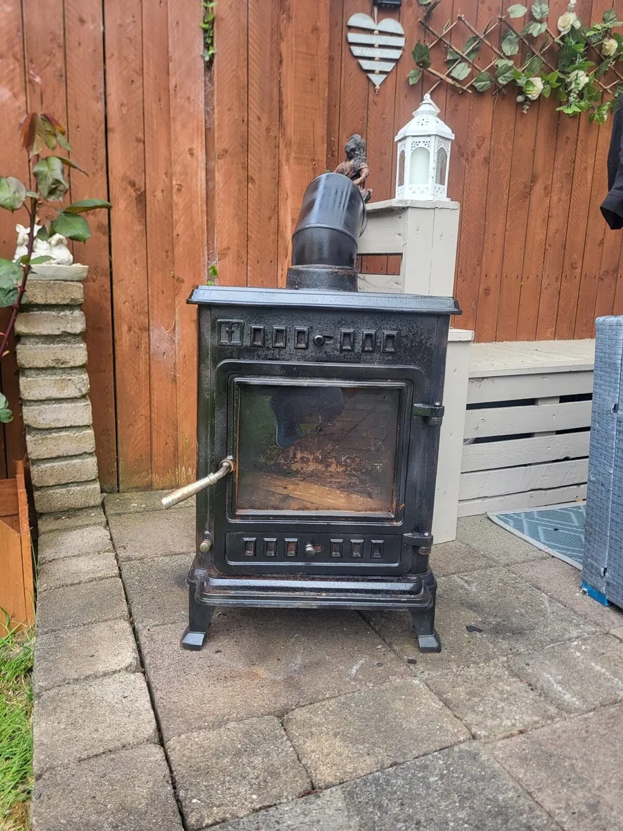 Wood burning stove