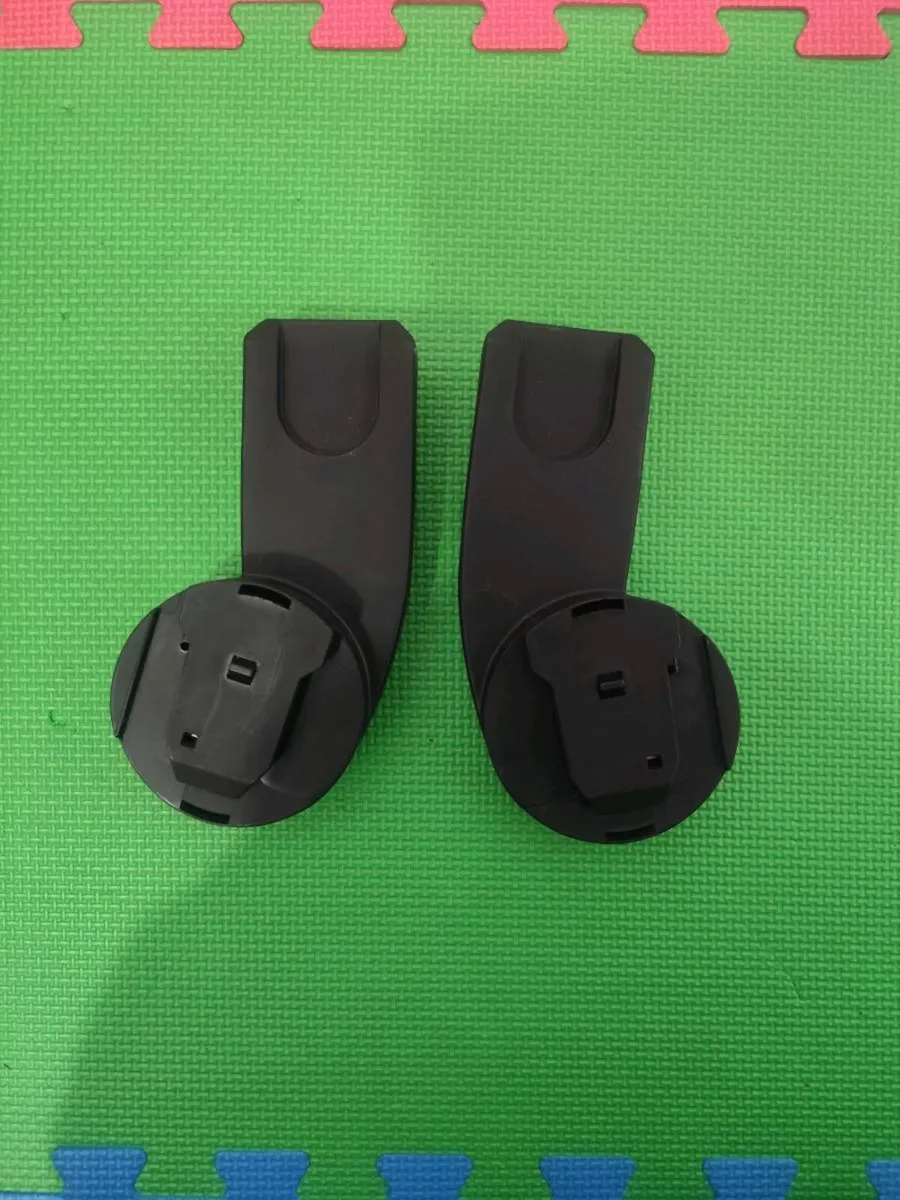 Cybex gold car seat adapters - Image 2
