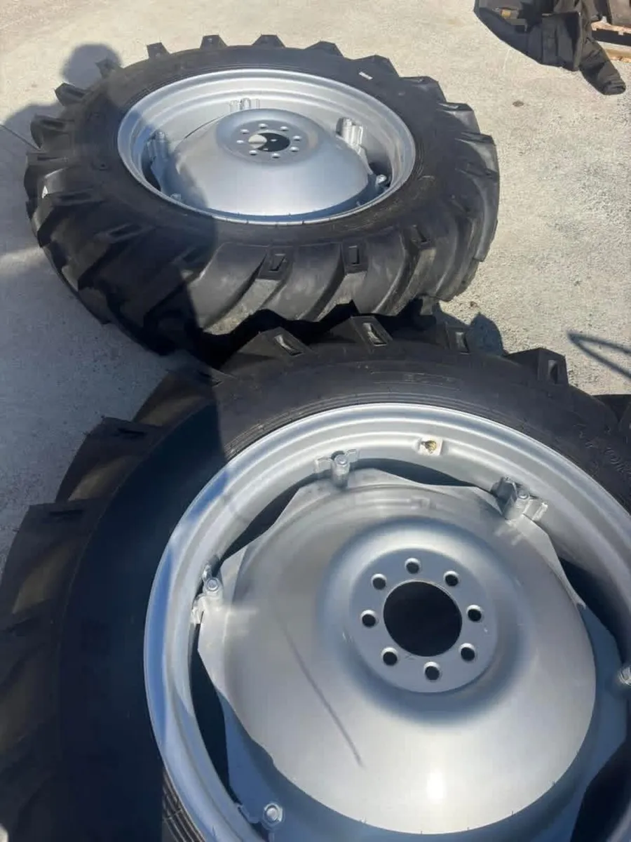 Ferguson tractor wheels - Image 3