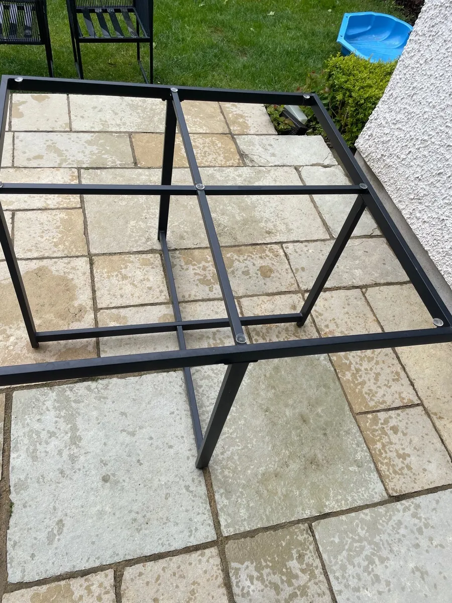 Garden table - Image 4