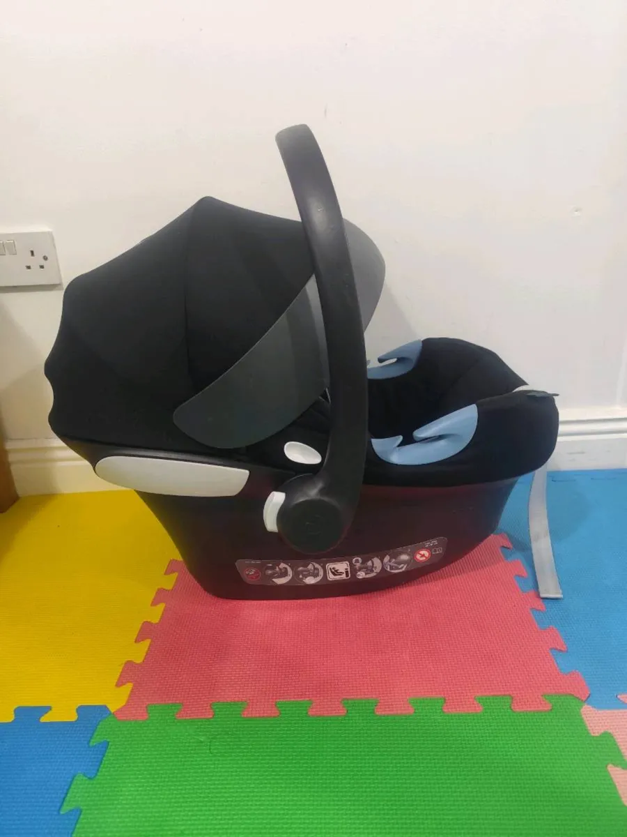 Cybex Aton M i-size car seat - Image 1