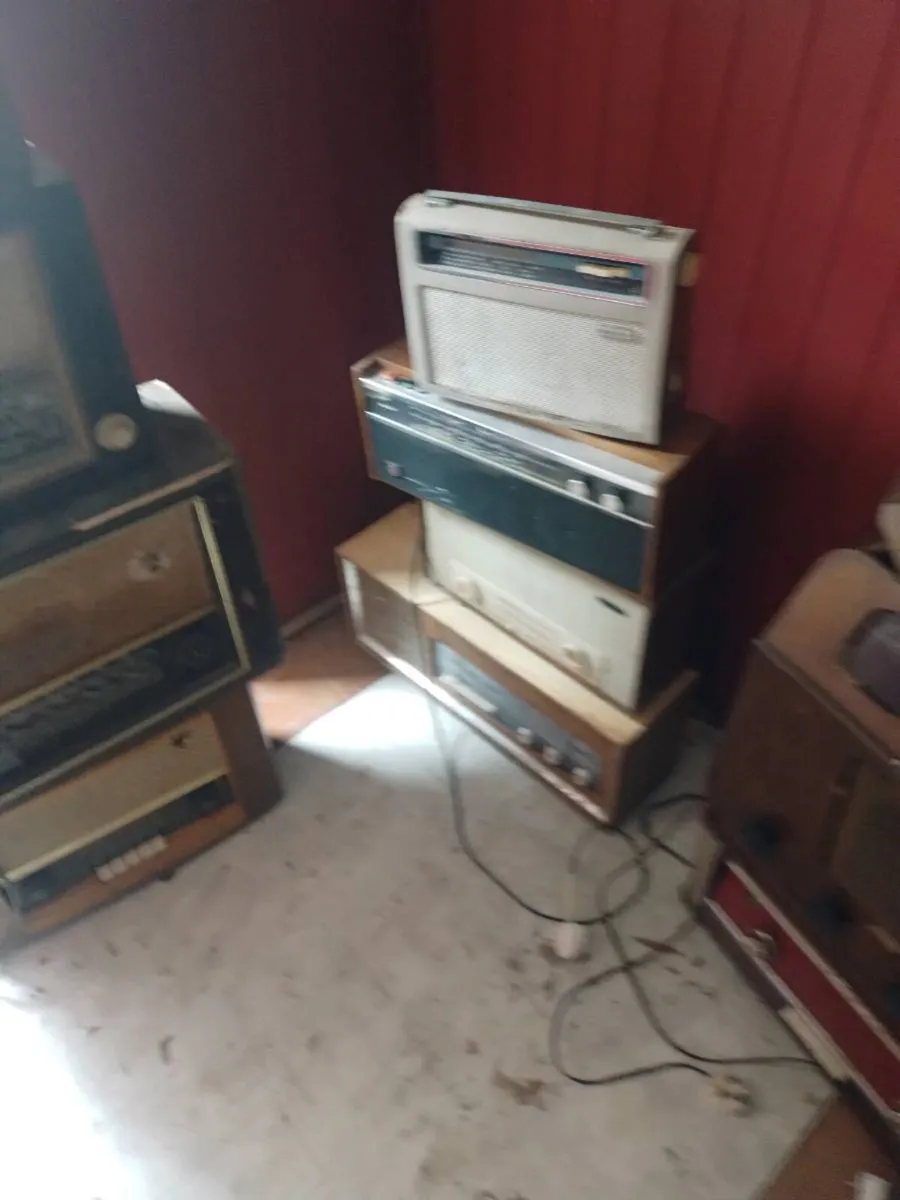 Vintage old radios - Image 3