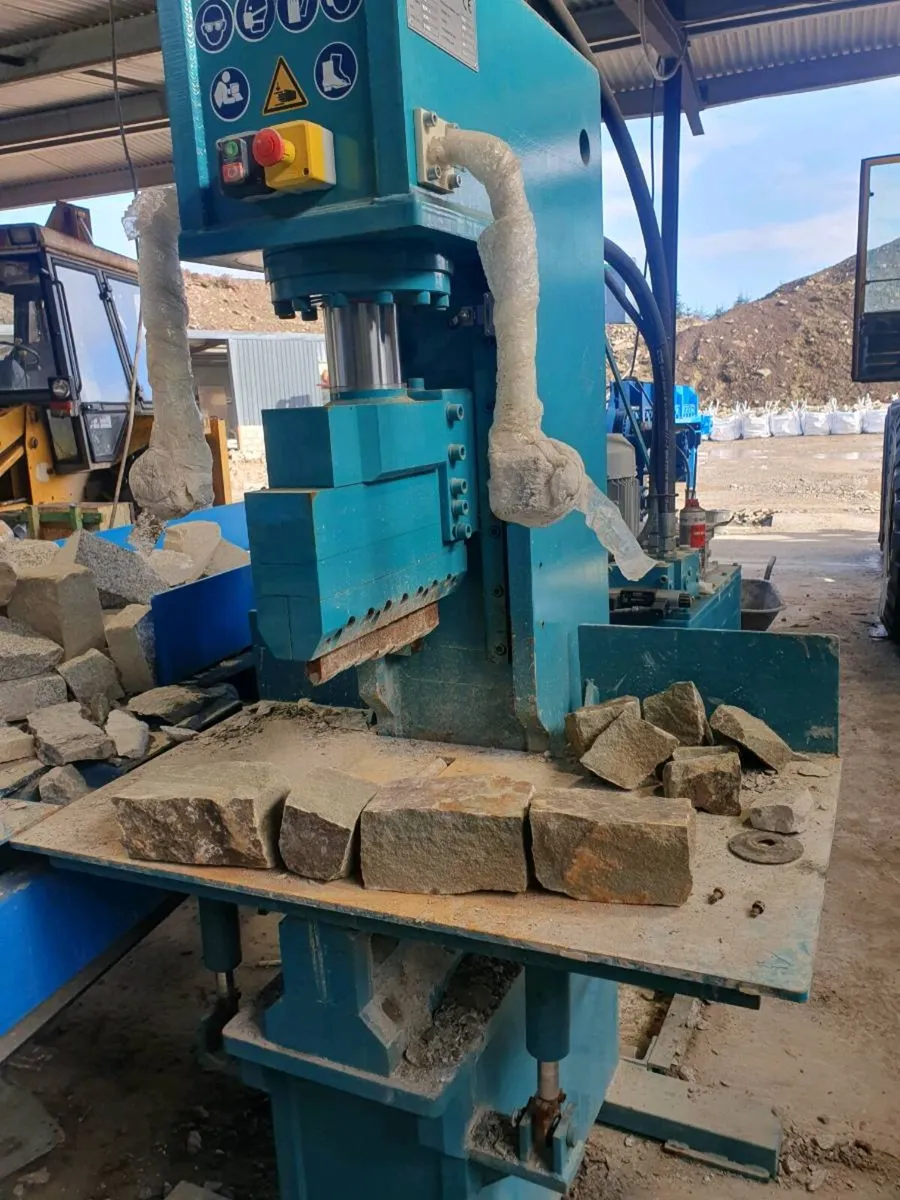 Stone guillotine for sale - Image 4
