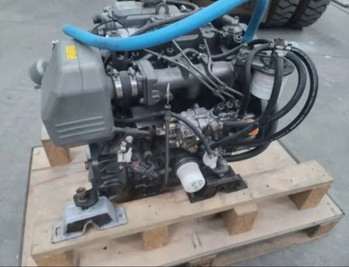 Yanmar 3JH4E Marine engine 40hp.

Only 207 hours. - Image 1