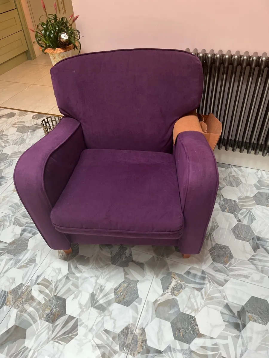 2 Lounge Chairs - Image 2