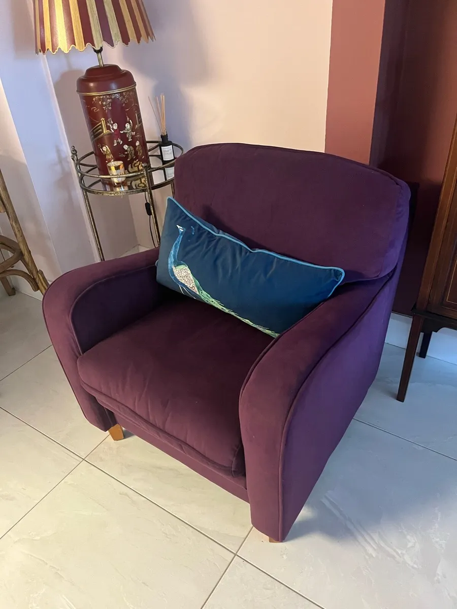 2 Lounge Chairs - Image 4