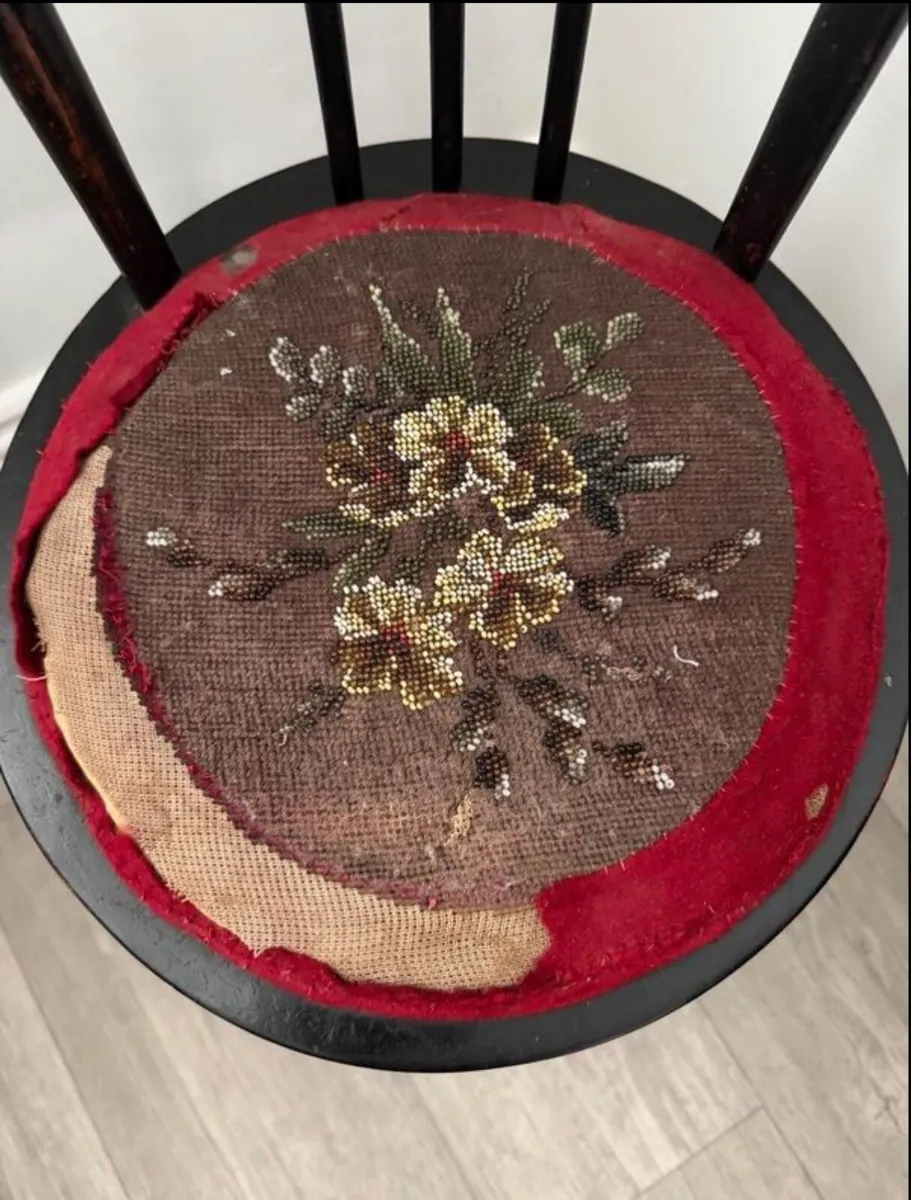 Vintage Petite Chair - Image 3