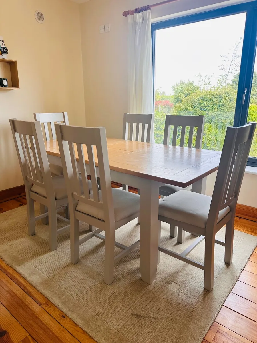 Dining table and chairs - Image 3