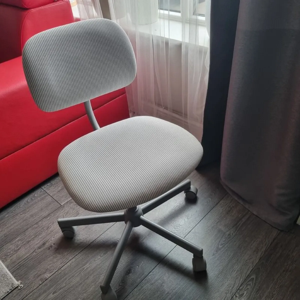 FREE chair (+ a guitar)