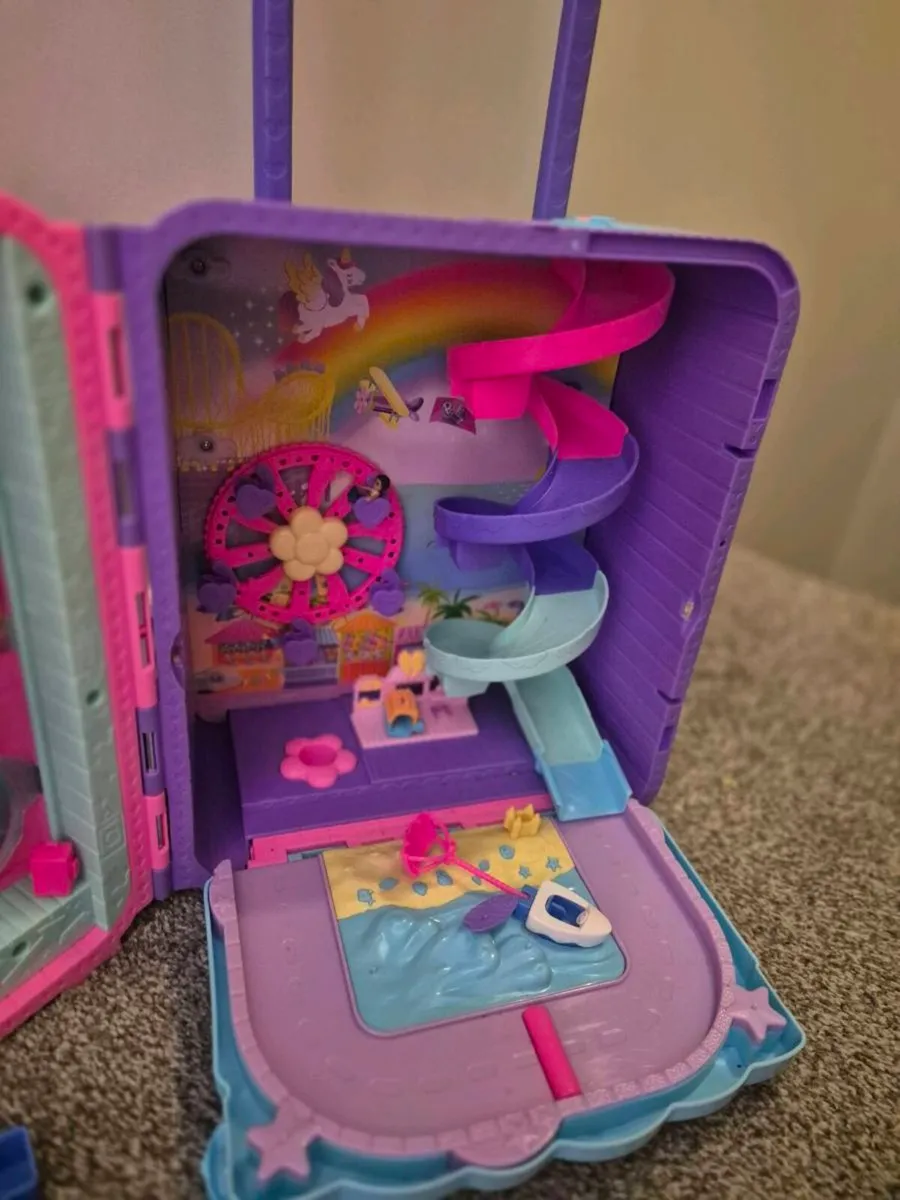 Polly Pocket play Suitcase - Image 4