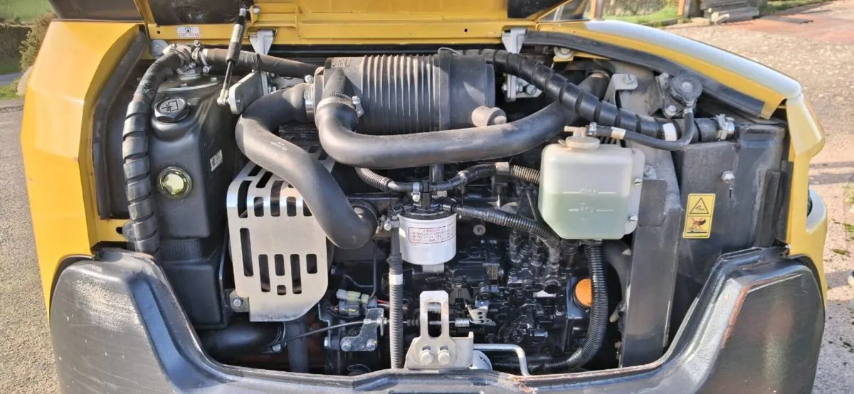Yanmar sv26 - Image 2