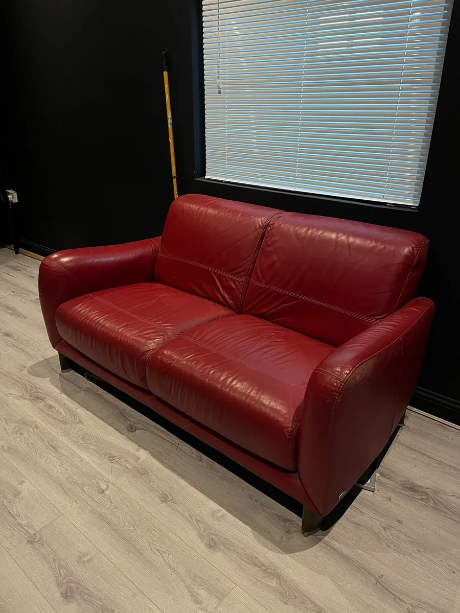 Red natuzzi couch - Image 1