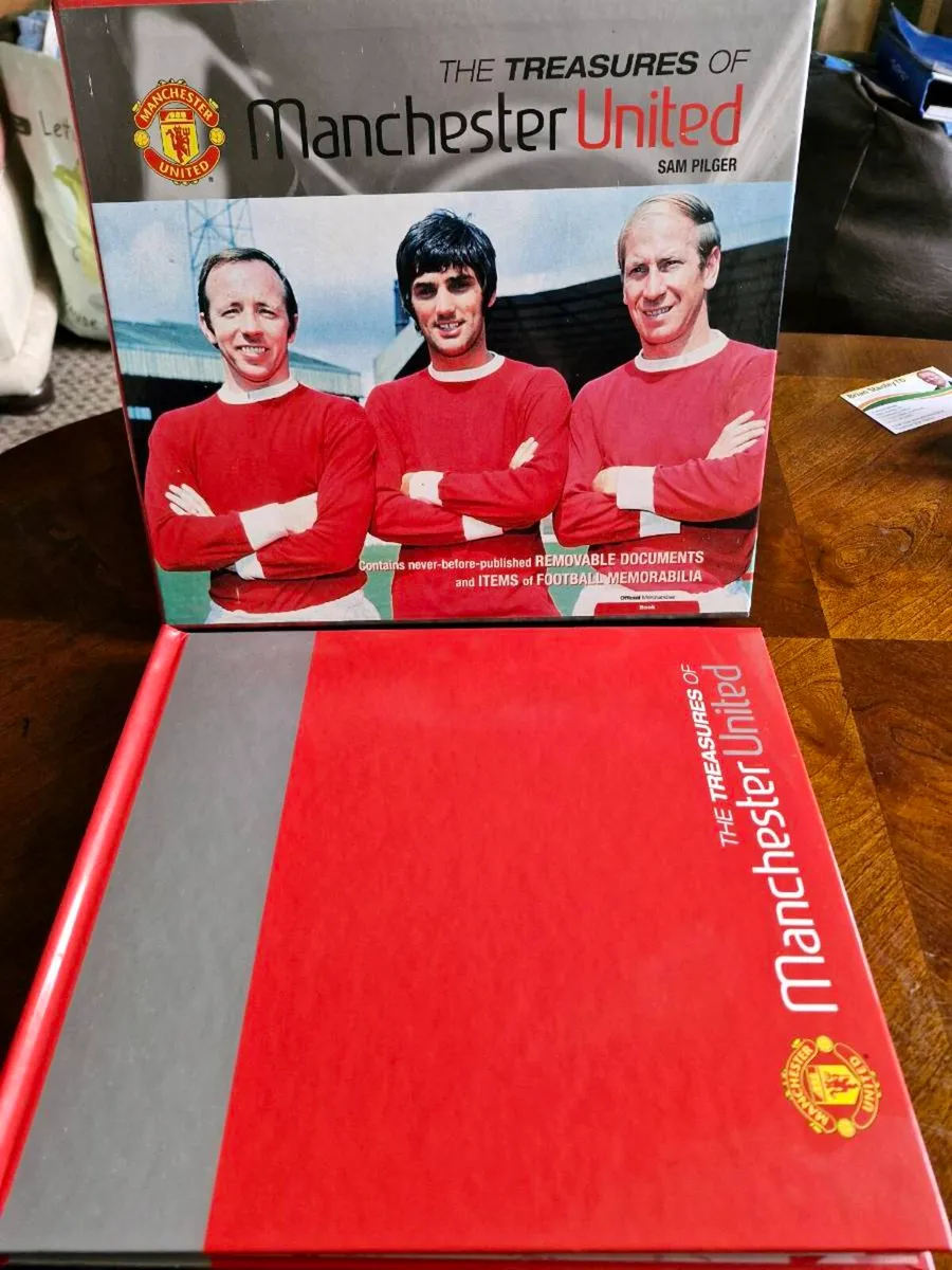Manchester United Books, Dvs, VHS - Image 1