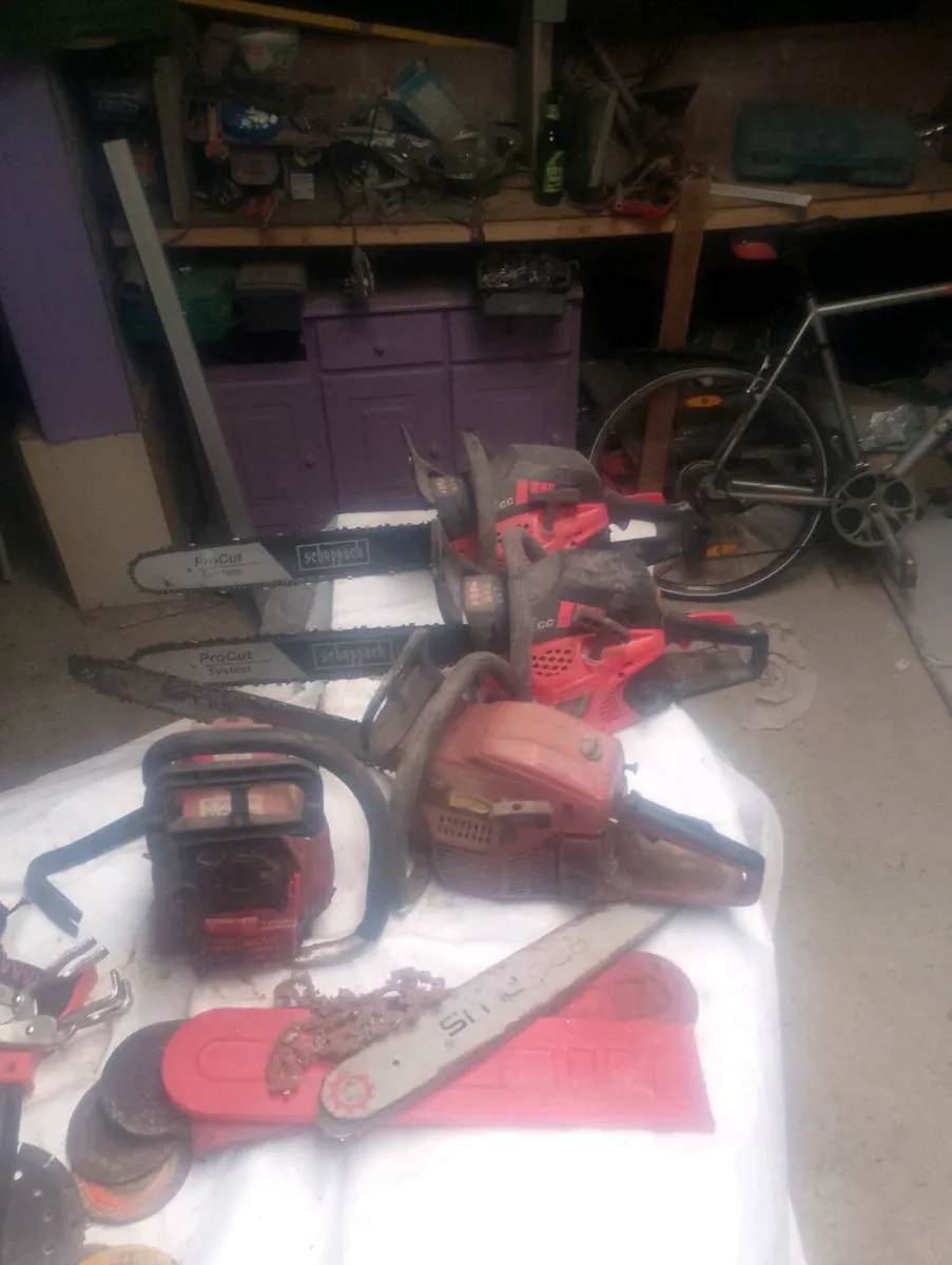 4 chainsaws - Image 1
