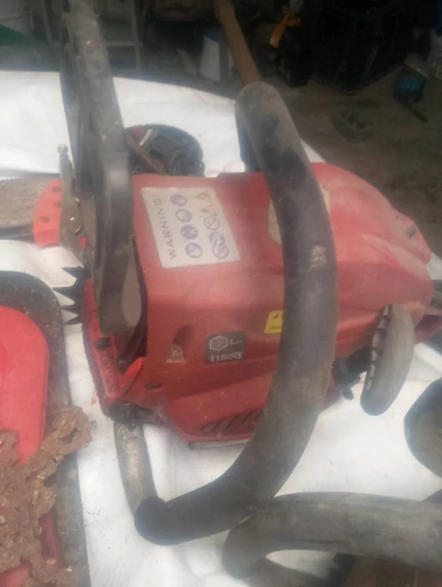 4 chainsaws - Image 3