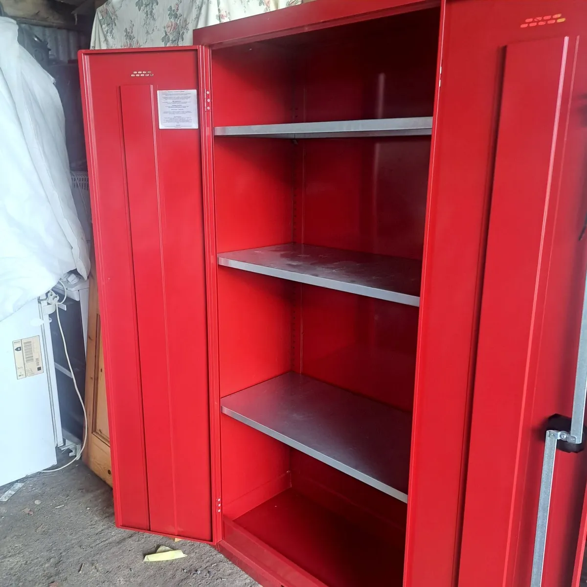 Chemical Cabinet - Image 2