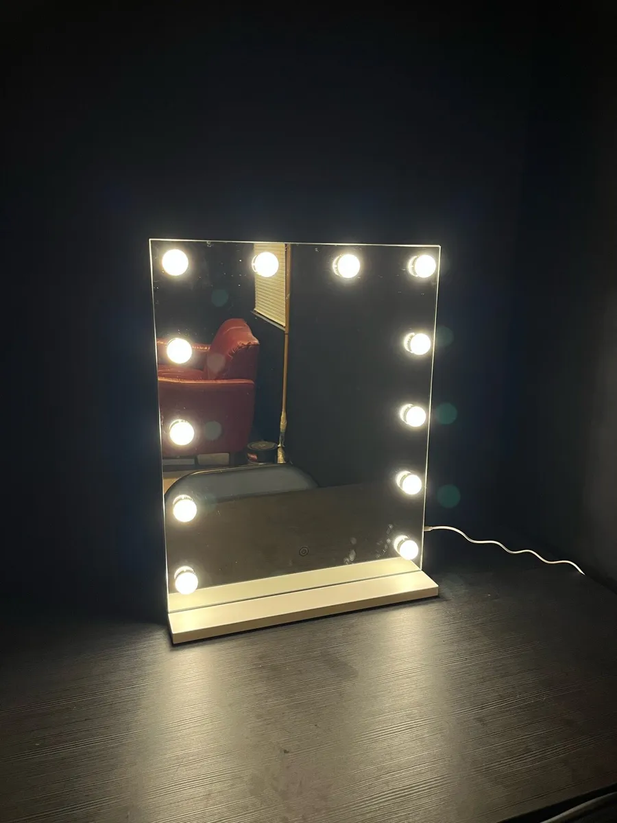 Vanity mirror - Image 1