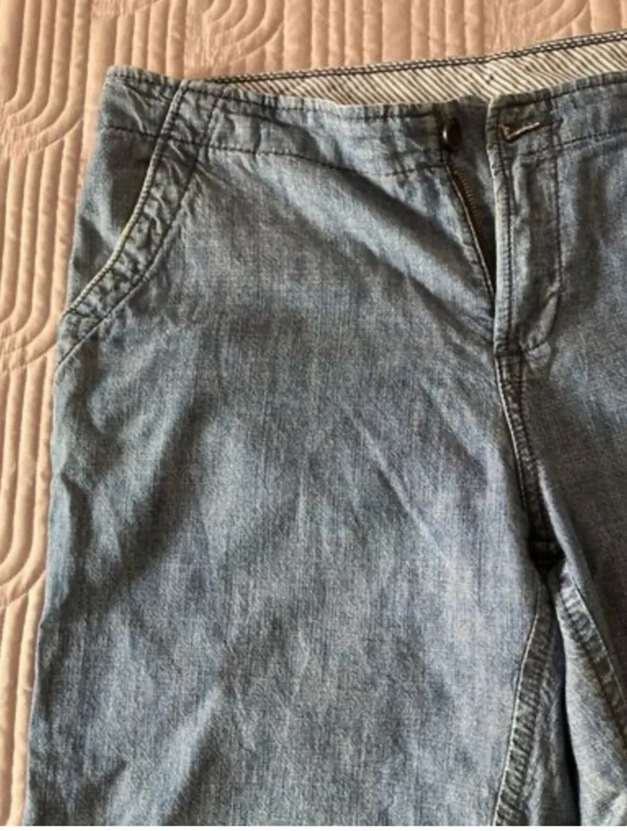 M&S Three Quarter length trousers Size 14 - Image 2