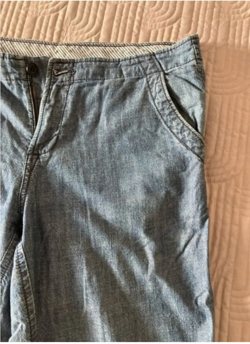 M&S Three Quarter length trousers Size 14 - Image 4
