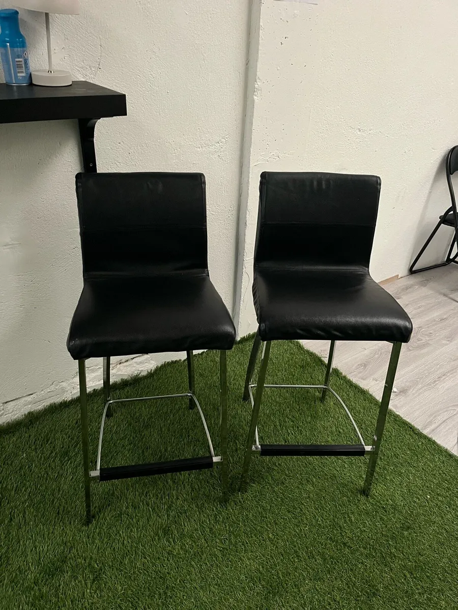 2 High top stools - Image 2