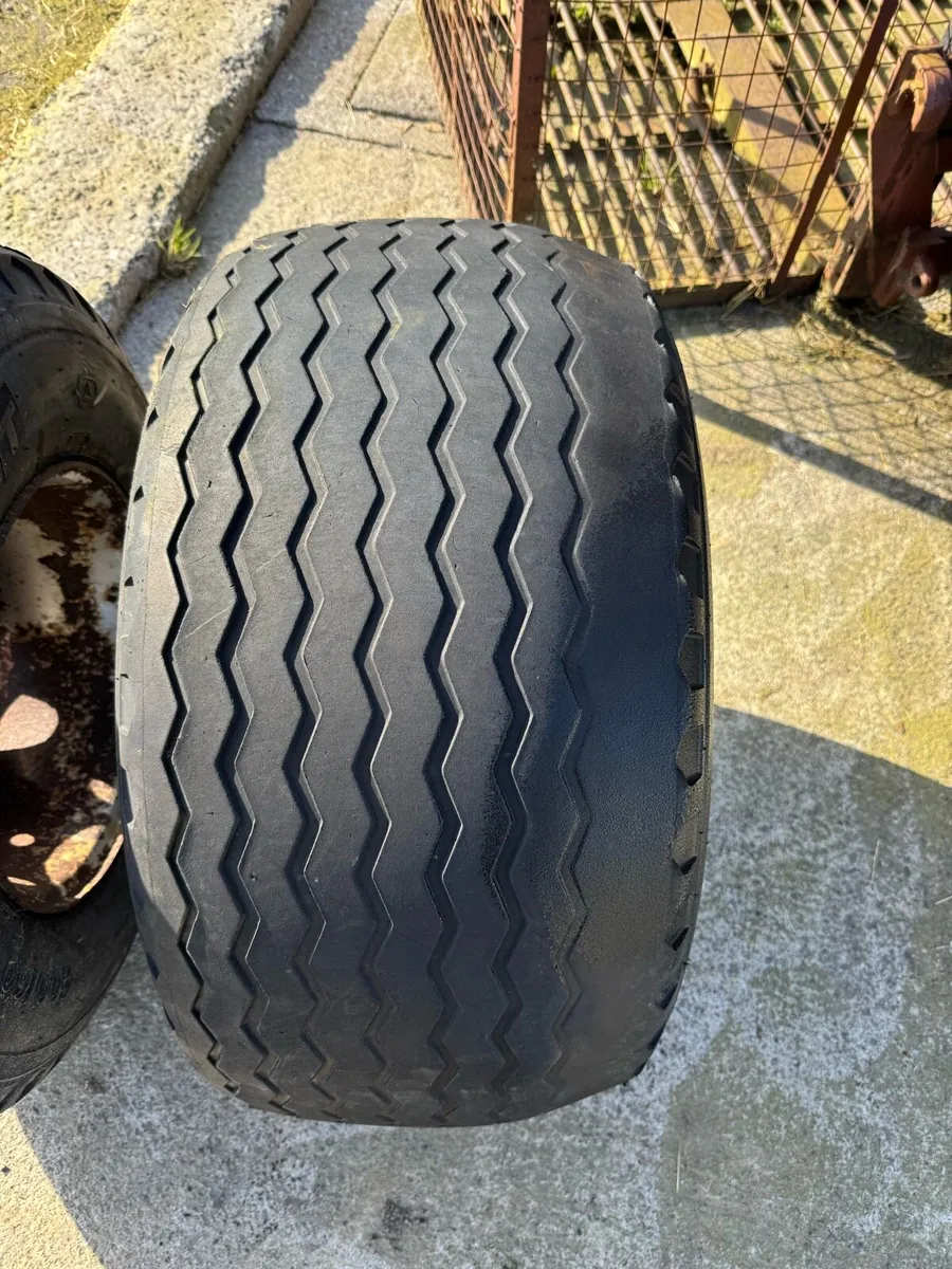 400/60-15.5 trailer rims and tyres - Image 3