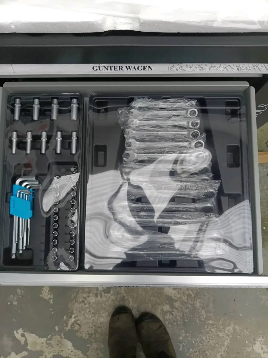 6 drawer tool chest - Image 3