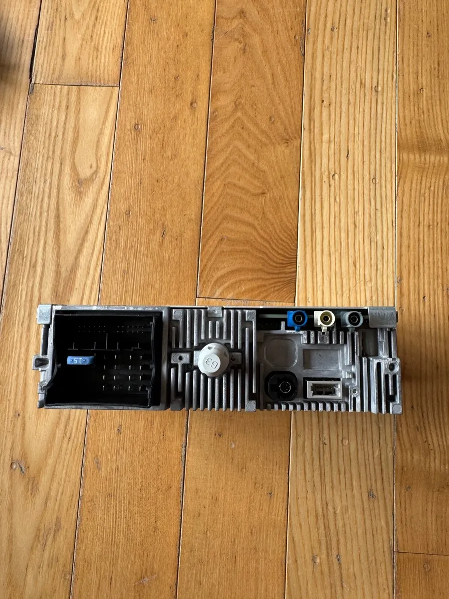 Peugeot 2008 SMEG Touchscreen Head Unit OEM - Image 2