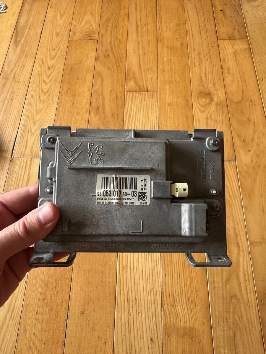 Peugeot 2008 SMEG Touchscreen Head Unit OEM - Image 4