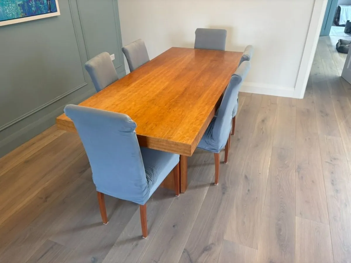Cherry wood dining table and chairs (6)