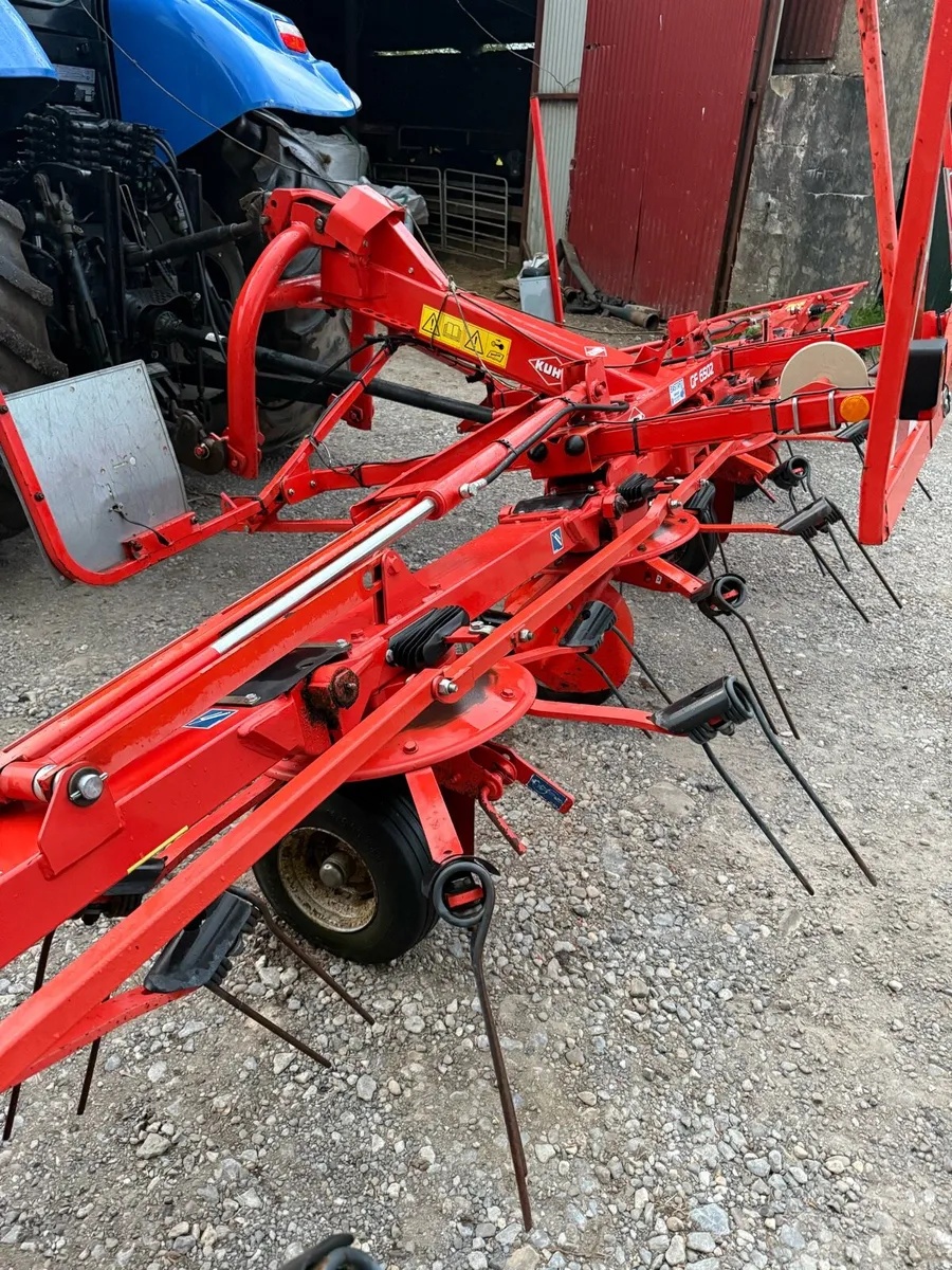 Kuhn 6 rotor tedder - Image 2