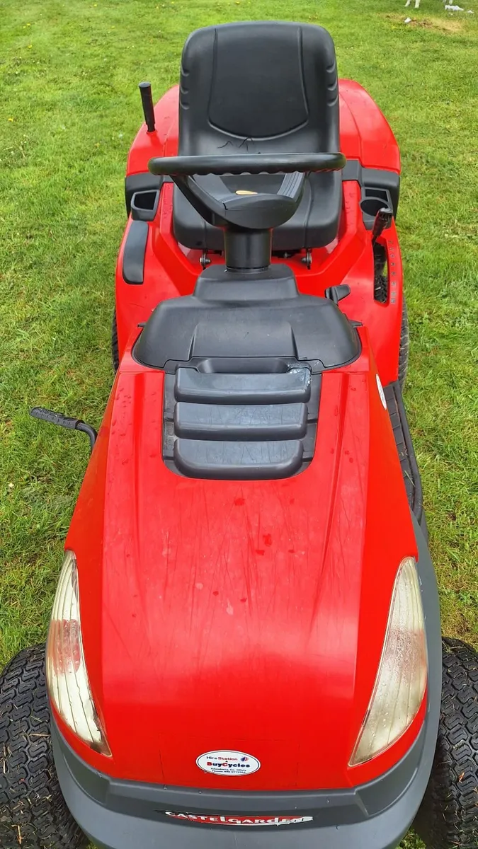 Ride on mower - Image 2