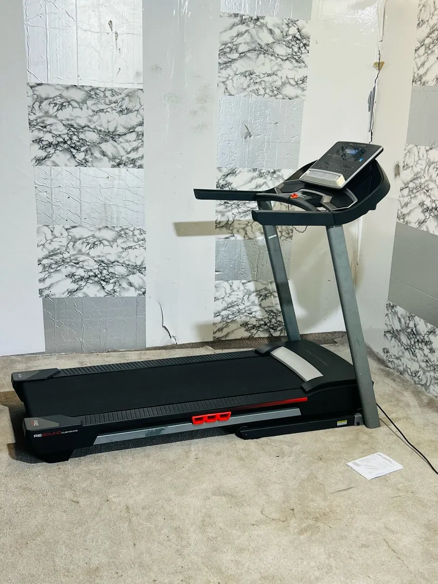 ProForm Power 505CST Folding 135 KG RATED treadmil - Image 3