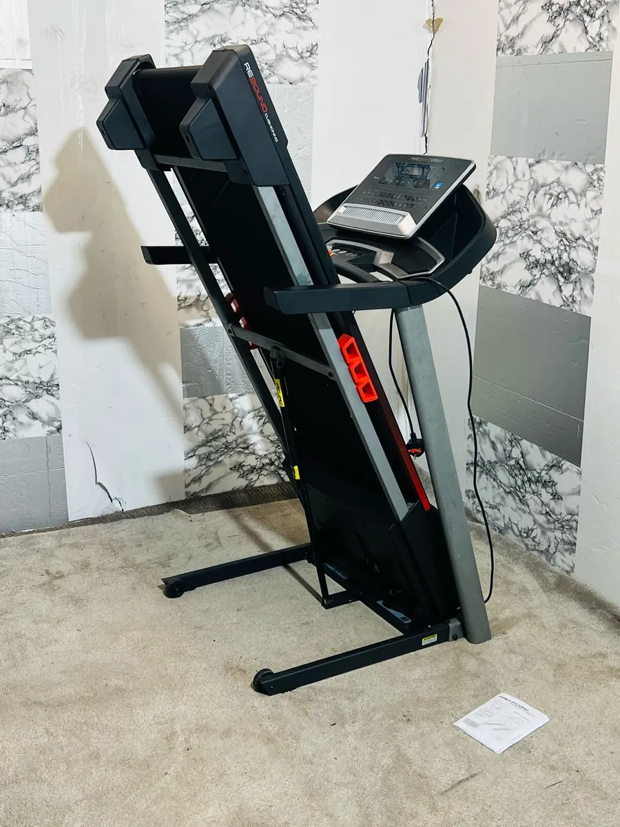 ProForm Power 505CST Folding 135 KG RATED treadmil - Image 4