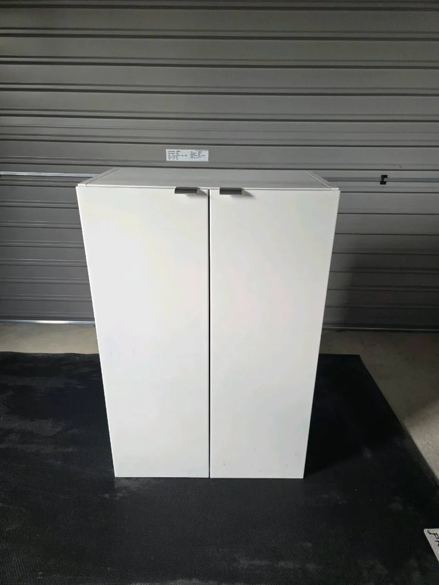 Bathroom cabinet - Image 1