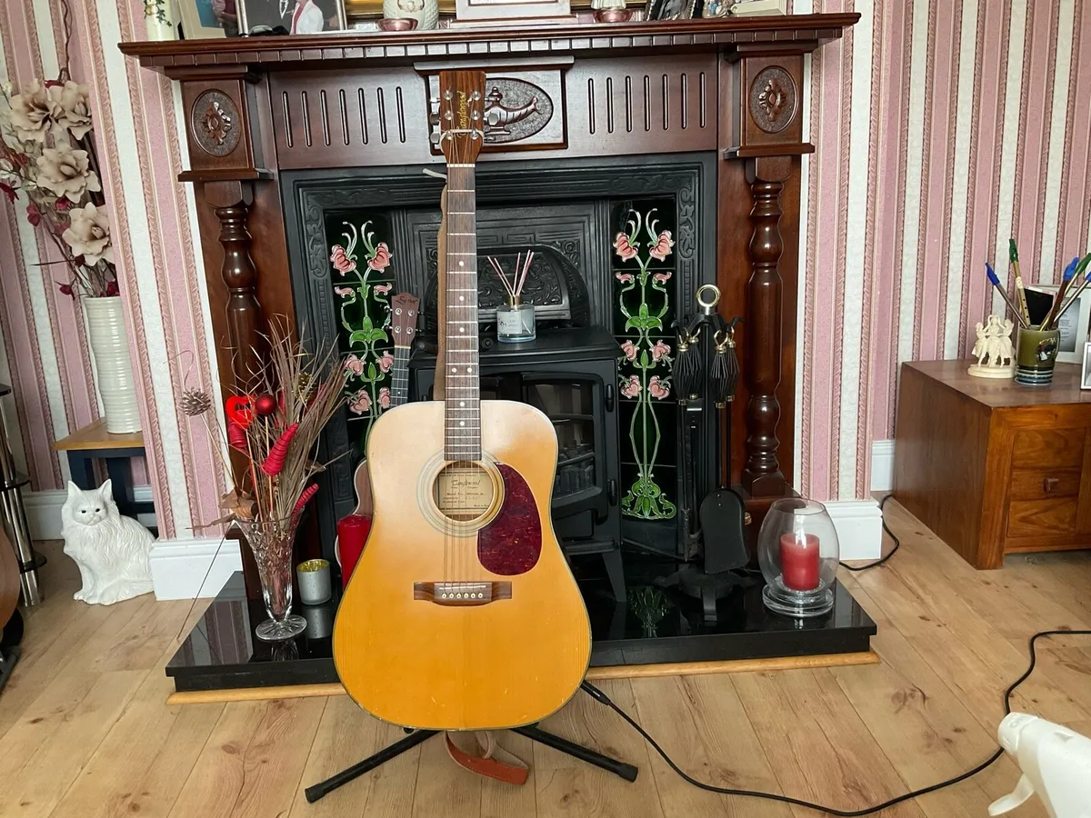 Tanglewood acoustic guitar/ Amp/ Stand/Mike etc - Image 2