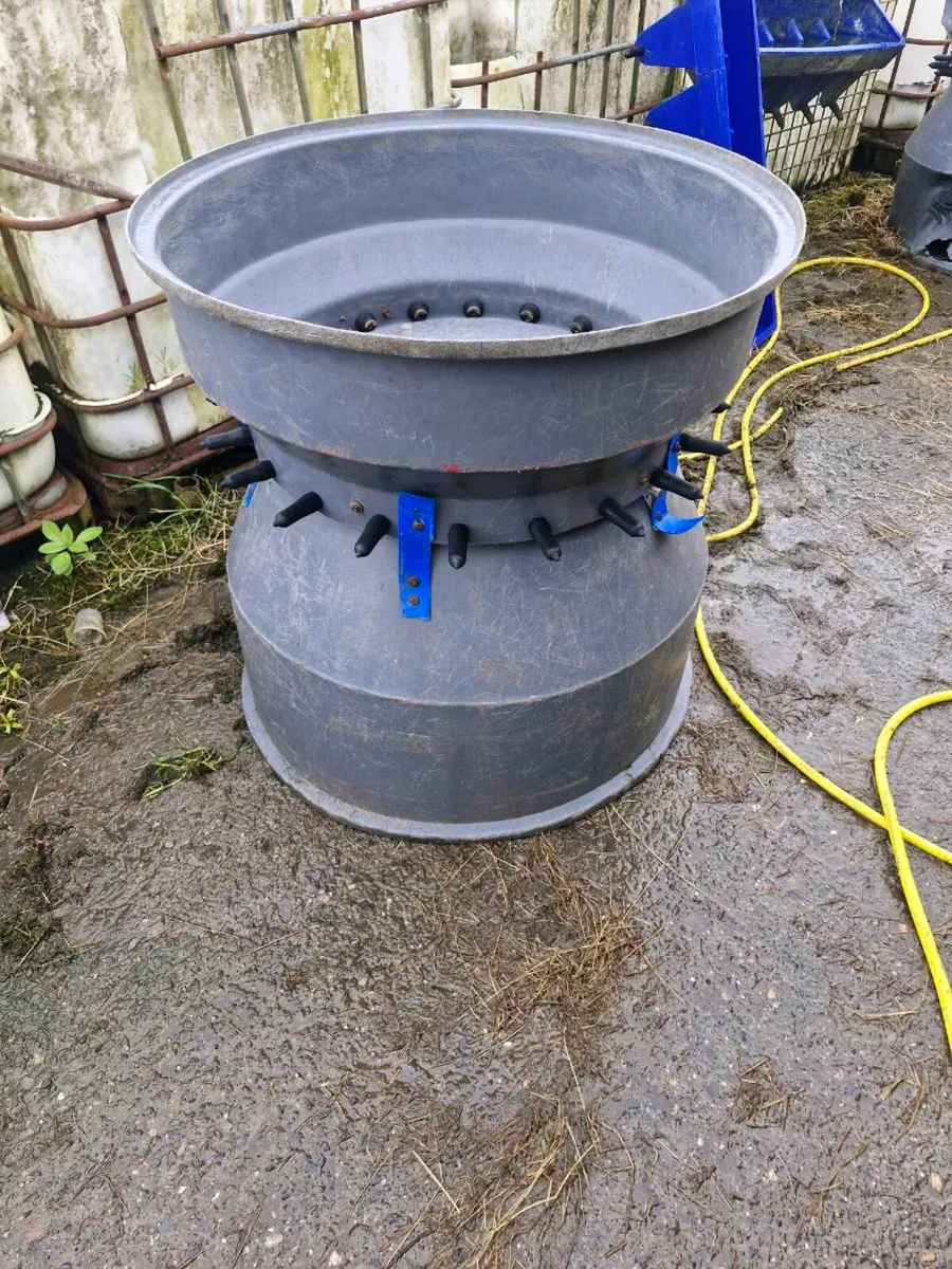 Wanted few of this type calf feeder s