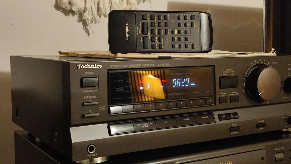 Class TECHNICS SA-GX130,genuineRemote.VGC.CLEANED. - Image 1