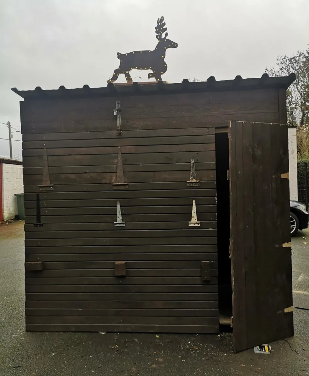 Christmas Tree Sales Hut / Market Stall - Image 1
