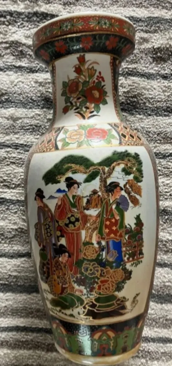 Vase - Image 1