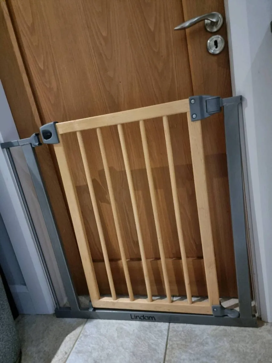 Lindham Wooden Baby Gate...€25 - Image 2