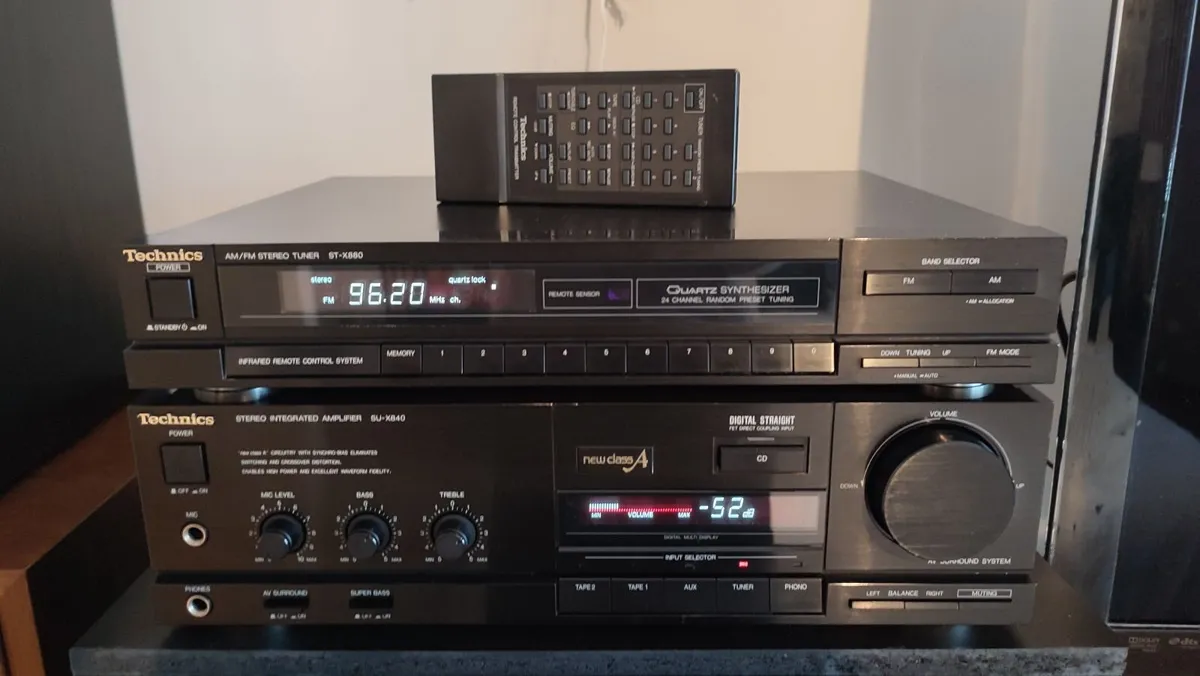 Midi TECHNICS SU-X840 amplifier + Tuner. Remote! - Image 1