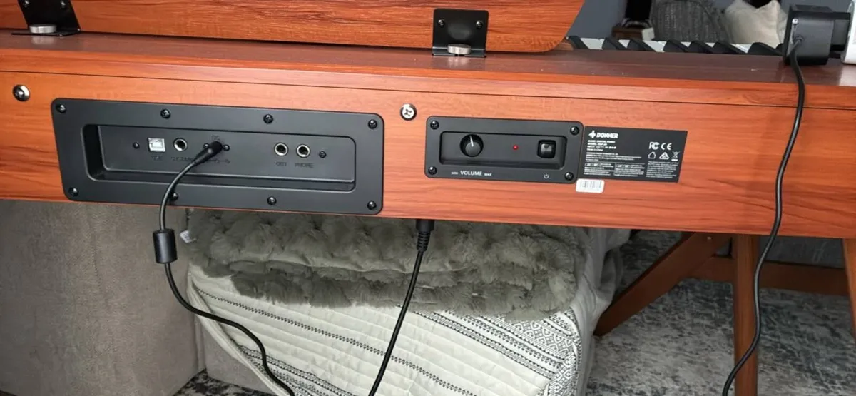 Donner DDP-80 Walnut Digital Piano - Image 3