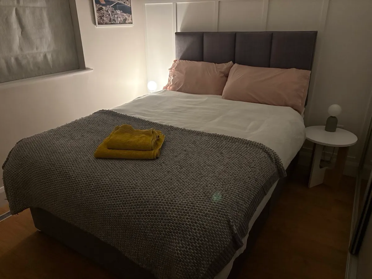 4ft 6 Double Bed (Divan, Mattress + Headboard) - Image 1