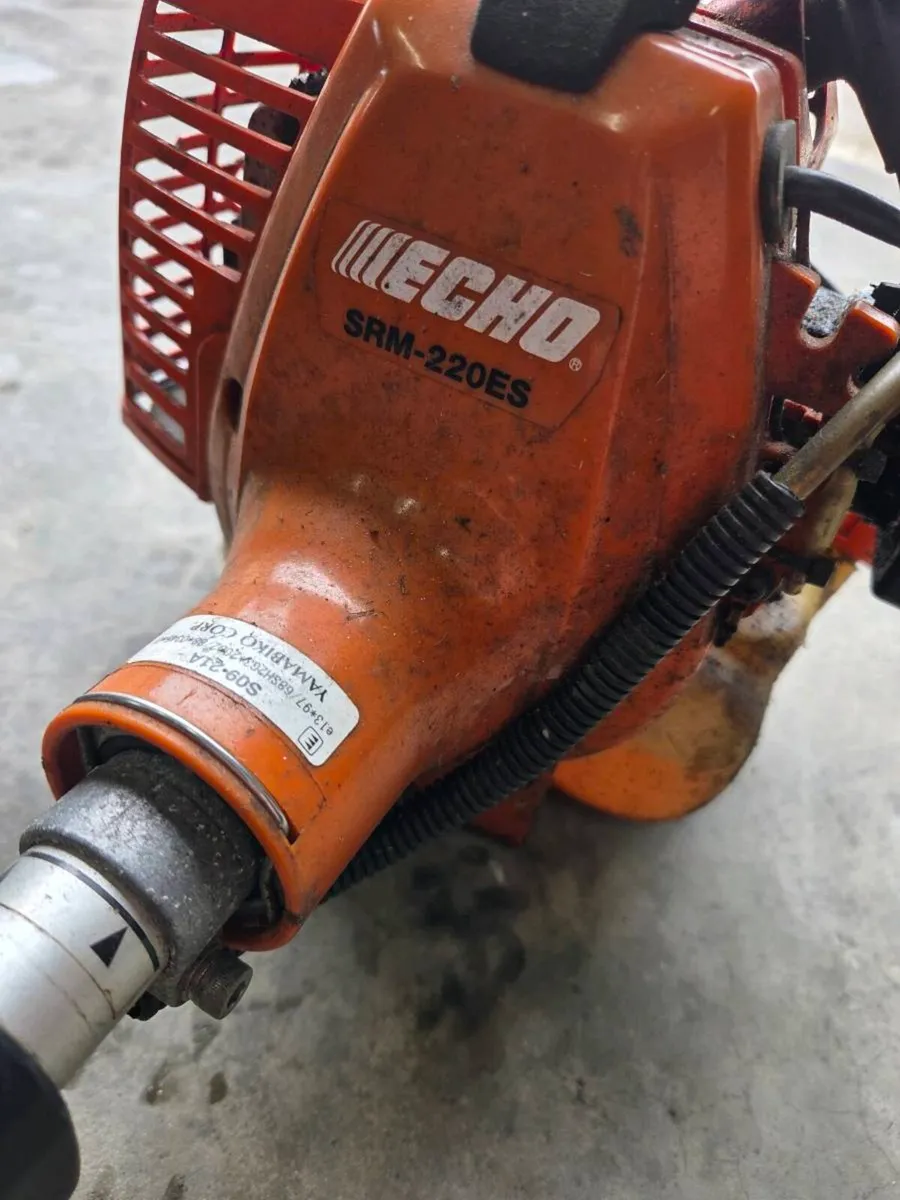Strimmer and blower - Image 2