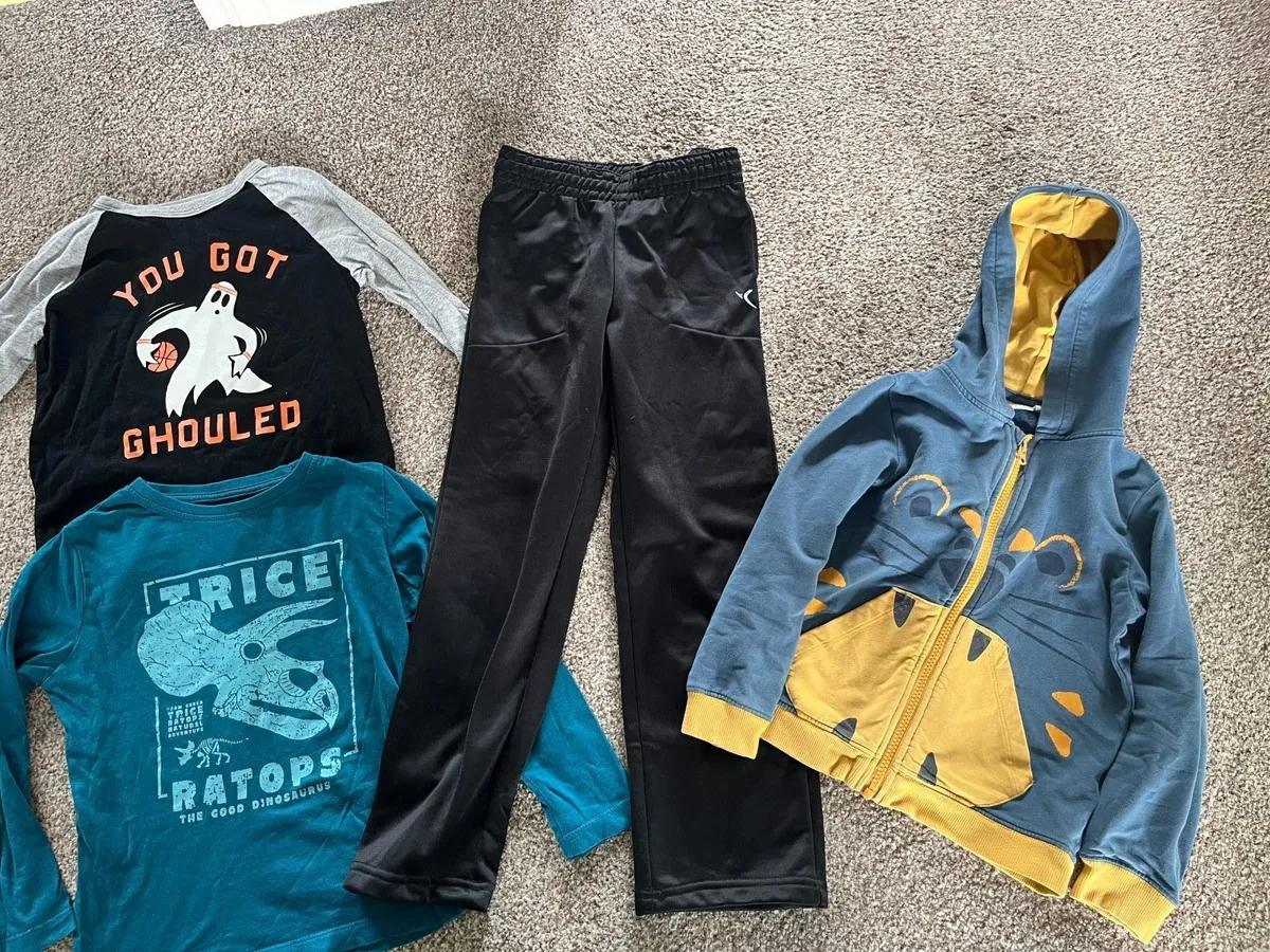 Boys clothes bundle 5-6 y - Image 2