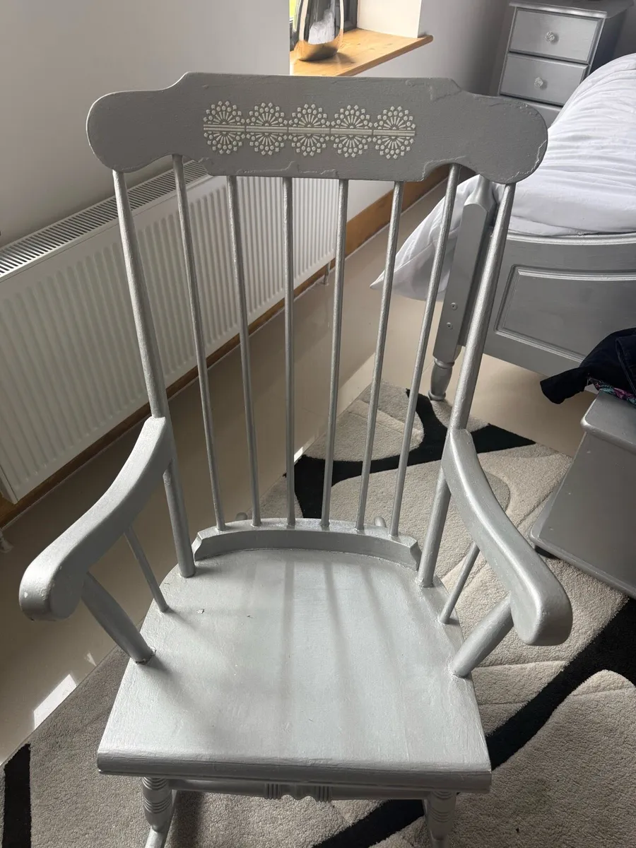 Rocking chair - Image 1