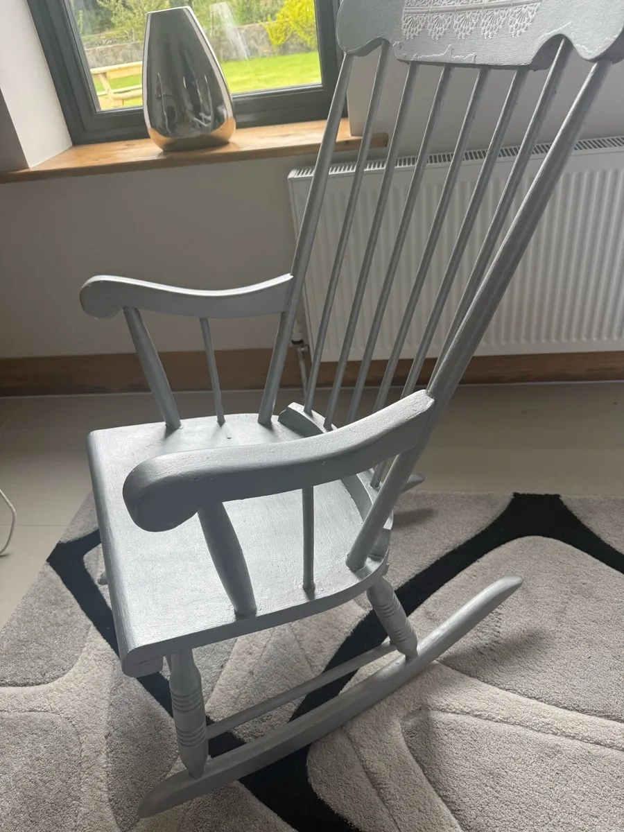Rocking chair - Image 2