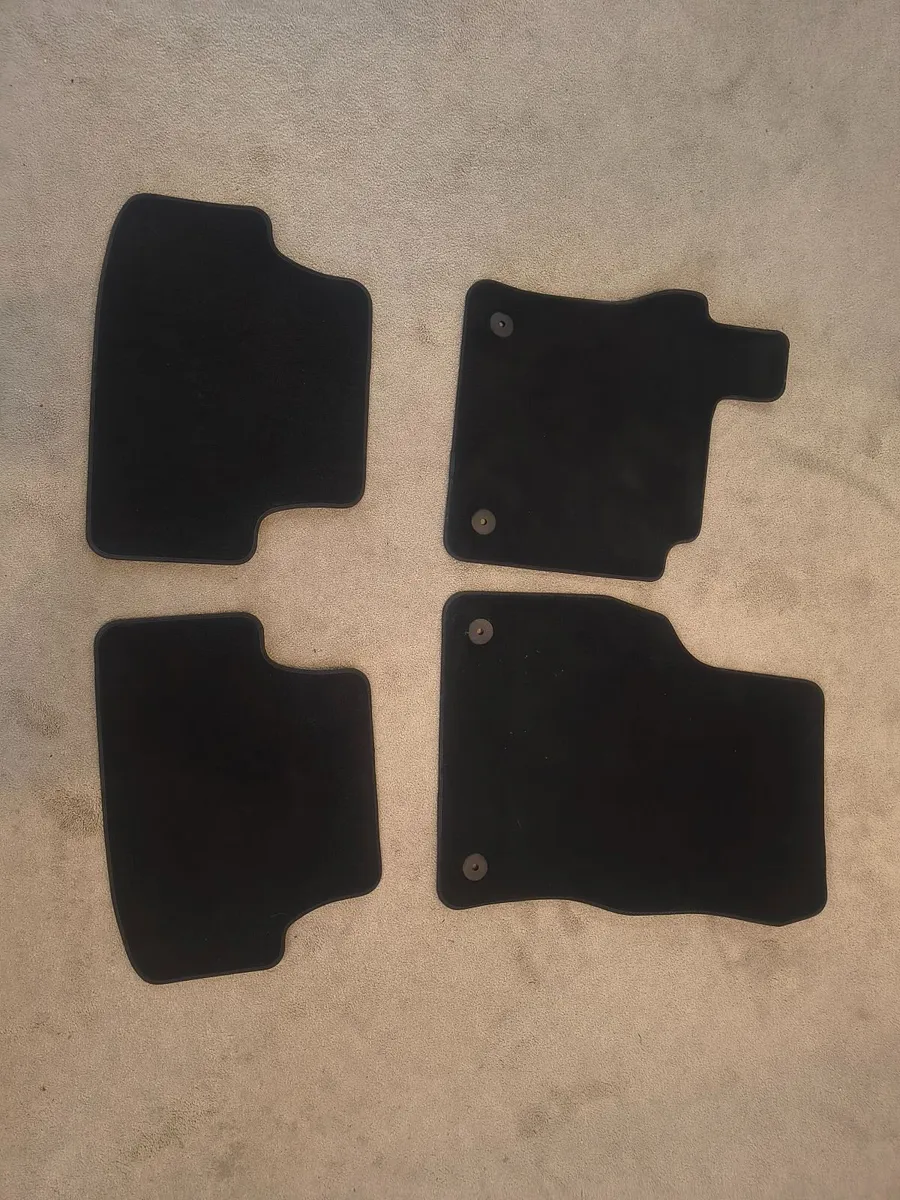 Genuine Volkswagen Golf Mk7 / Mk7.5 floor mats - Image 1