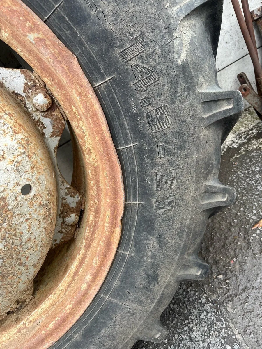 Massy Ferguson tyres and hitch - Image 1